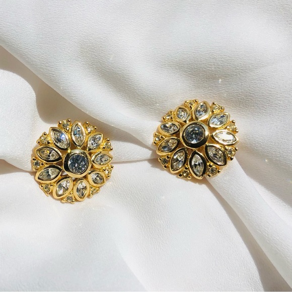 Vintage Christian DIOR Swarovski Crystal 14k Post Back Stud Flower Signed Box - Picture 4 of 10